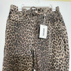 Tik Tok viral leopard jeans